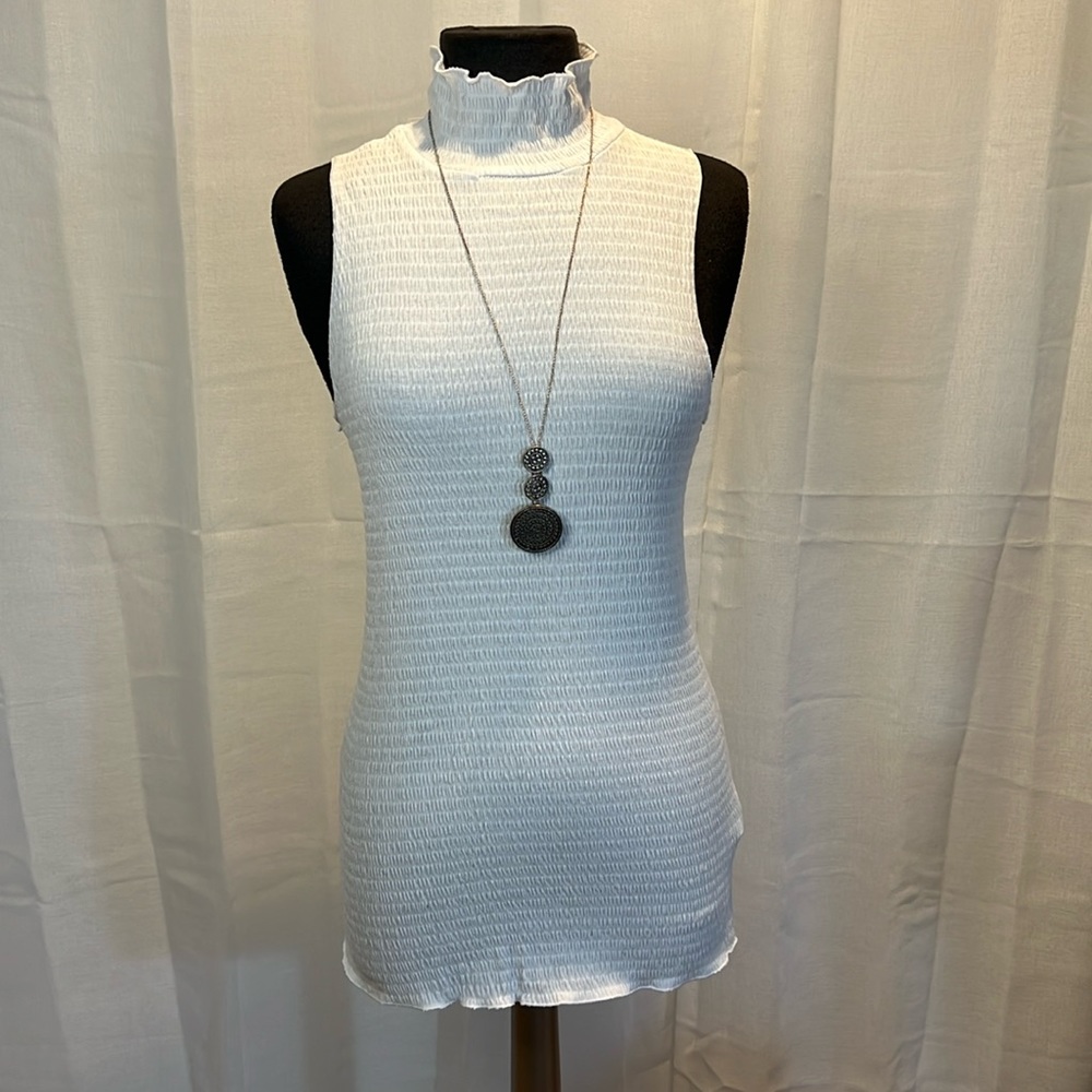 Who wear what when where white top! Size Large ( New with tags)